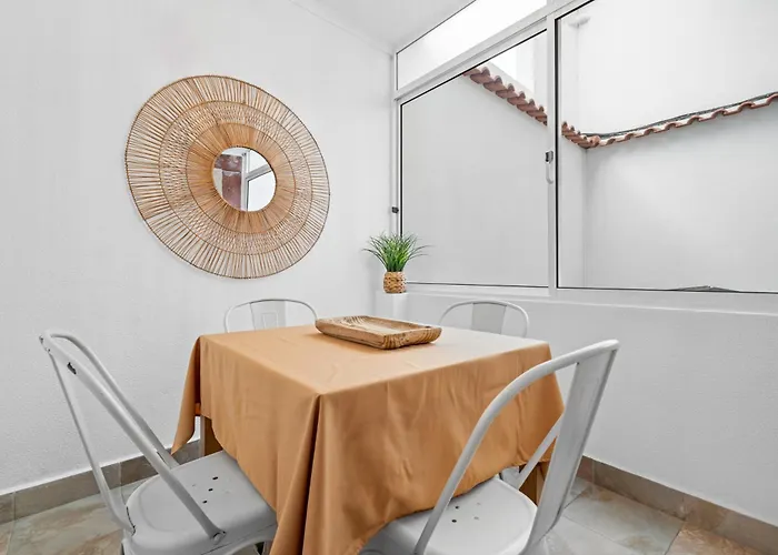 公寓 Cozy Center In *