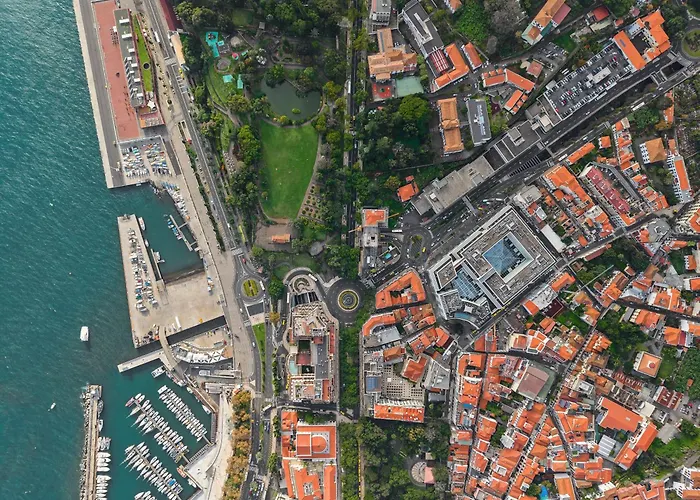 公寓 Cozy Center In *